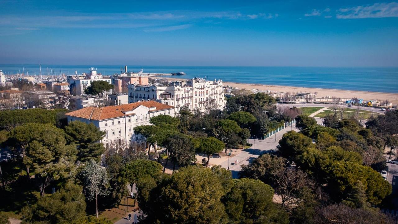 Hotel Residenza Parco Fellini Rímini Exterior foto